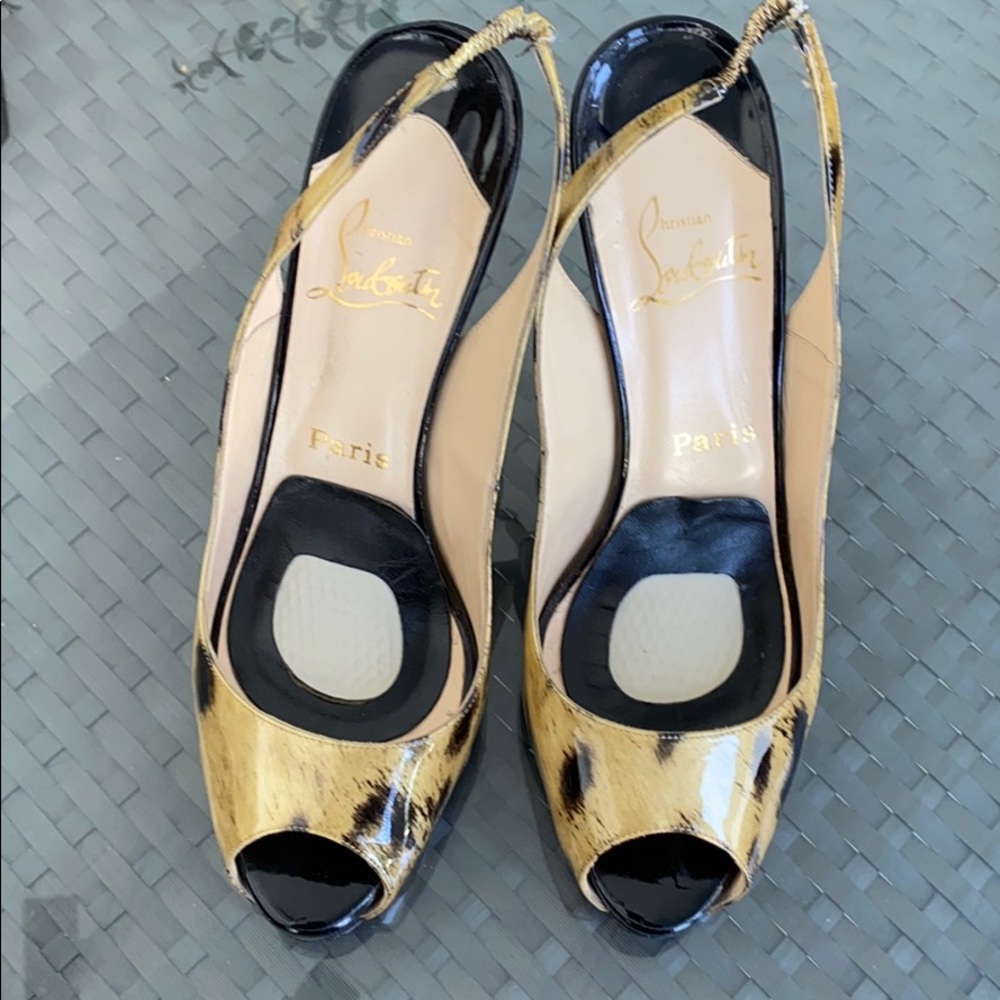 Christian Louboutin shoes sz 40